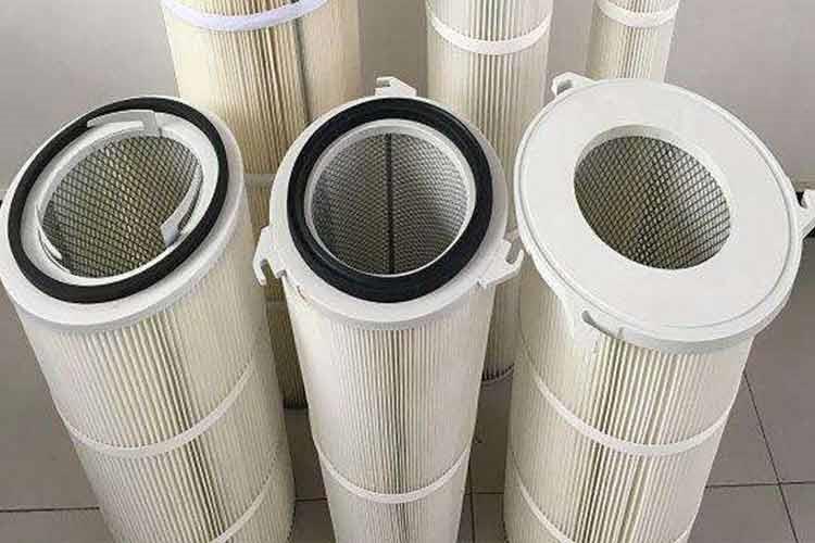 焊烟开云（中国）必须安装在同一水平面的混凝土基础上，设备组装及管道连接必须严密，严防漏气