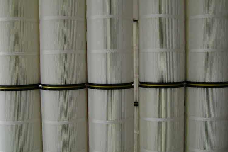 聚酯纤维开云（中国）停机后，在无引风的情况下仍应开动喷吹清灰机构