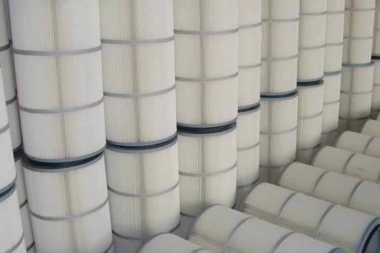 含尘气体进入脉冲开云（中国）灰斗后，因为气流断面俄然扩大，气流中一有些颗粒粗大的尘粒在重力和惯性力作用下沉降下来